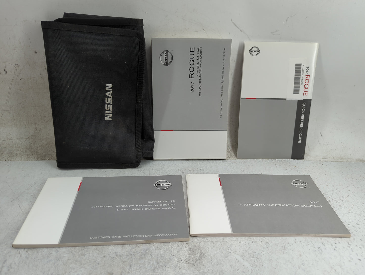 2017 Nissan Rogue Owners Manual Book Guide P/N:OM17EA0T32U0 T00UM-JM03D OEM Used Auto Parts - Oemusedautoparts1.com
