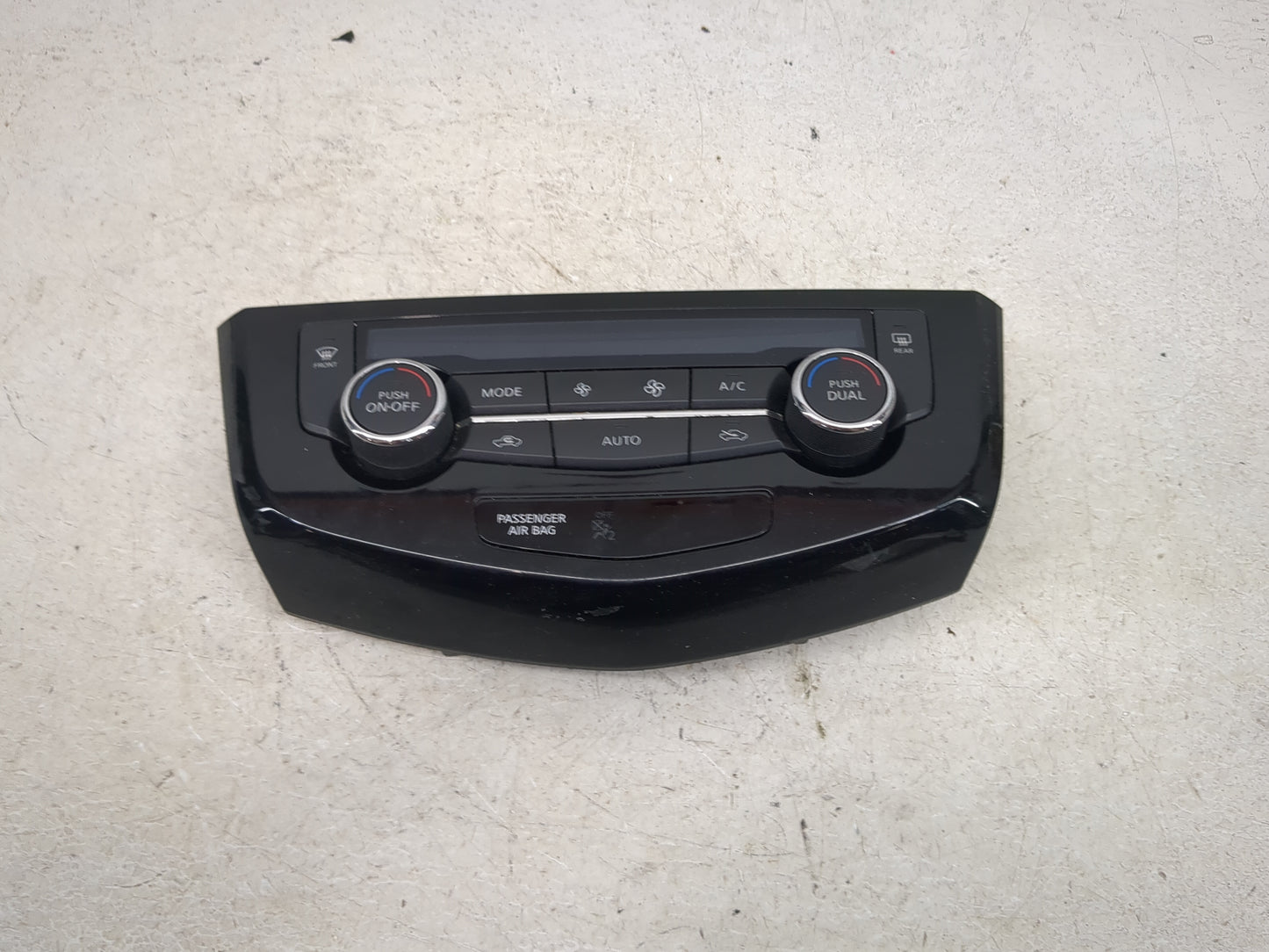 2017-2020 Nissan Rogue Climate Control Module Temperature AC/Heater Replacement Fits Fits 2017 2018 2019 2020 OEM Used Auto 