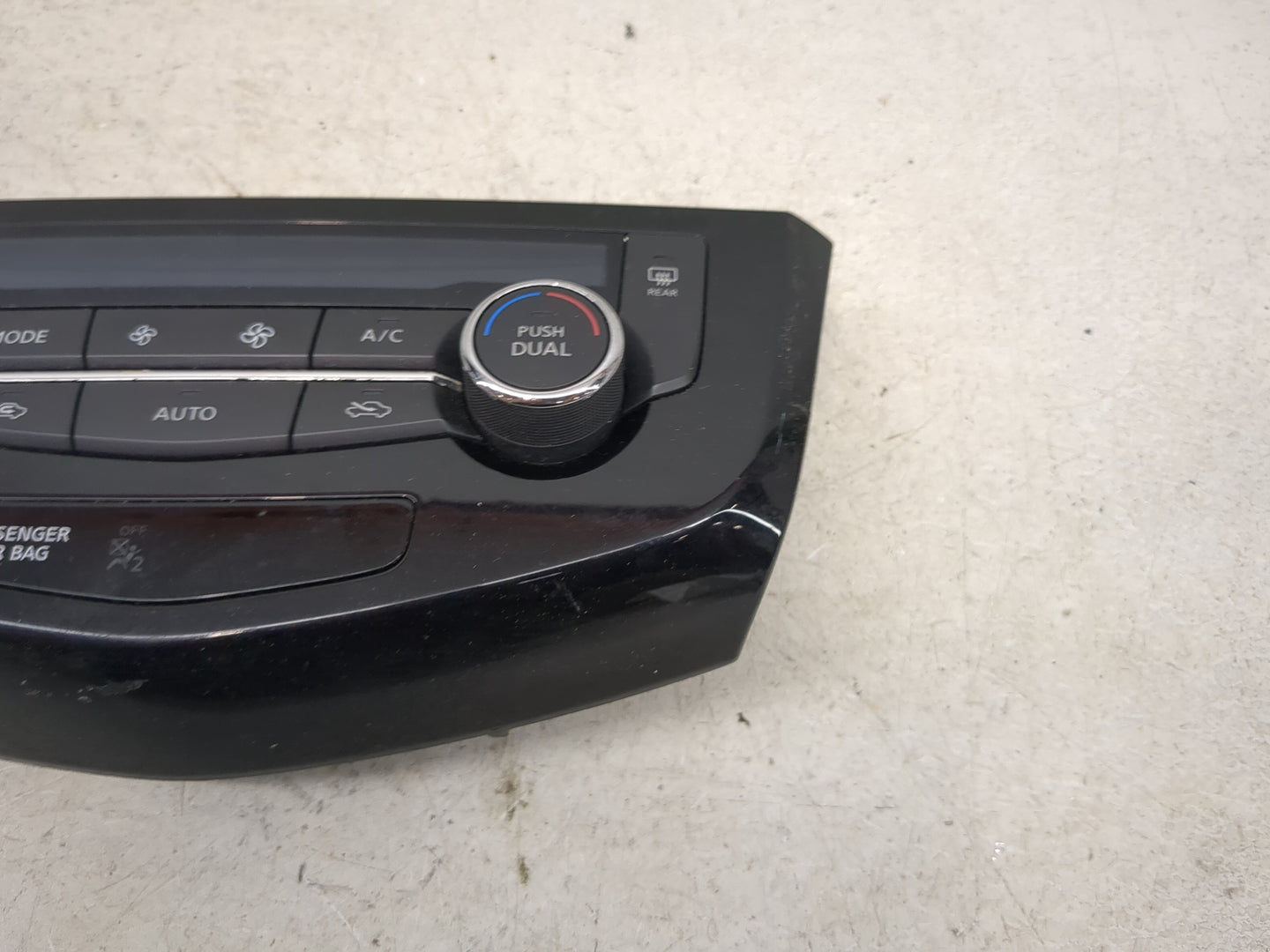 2017-2020 Nissan Rogue Climate Control Module Temperature AC/Heater Replacement Fits Fits 2017 2018 2019 2020 OEM Used Auto 