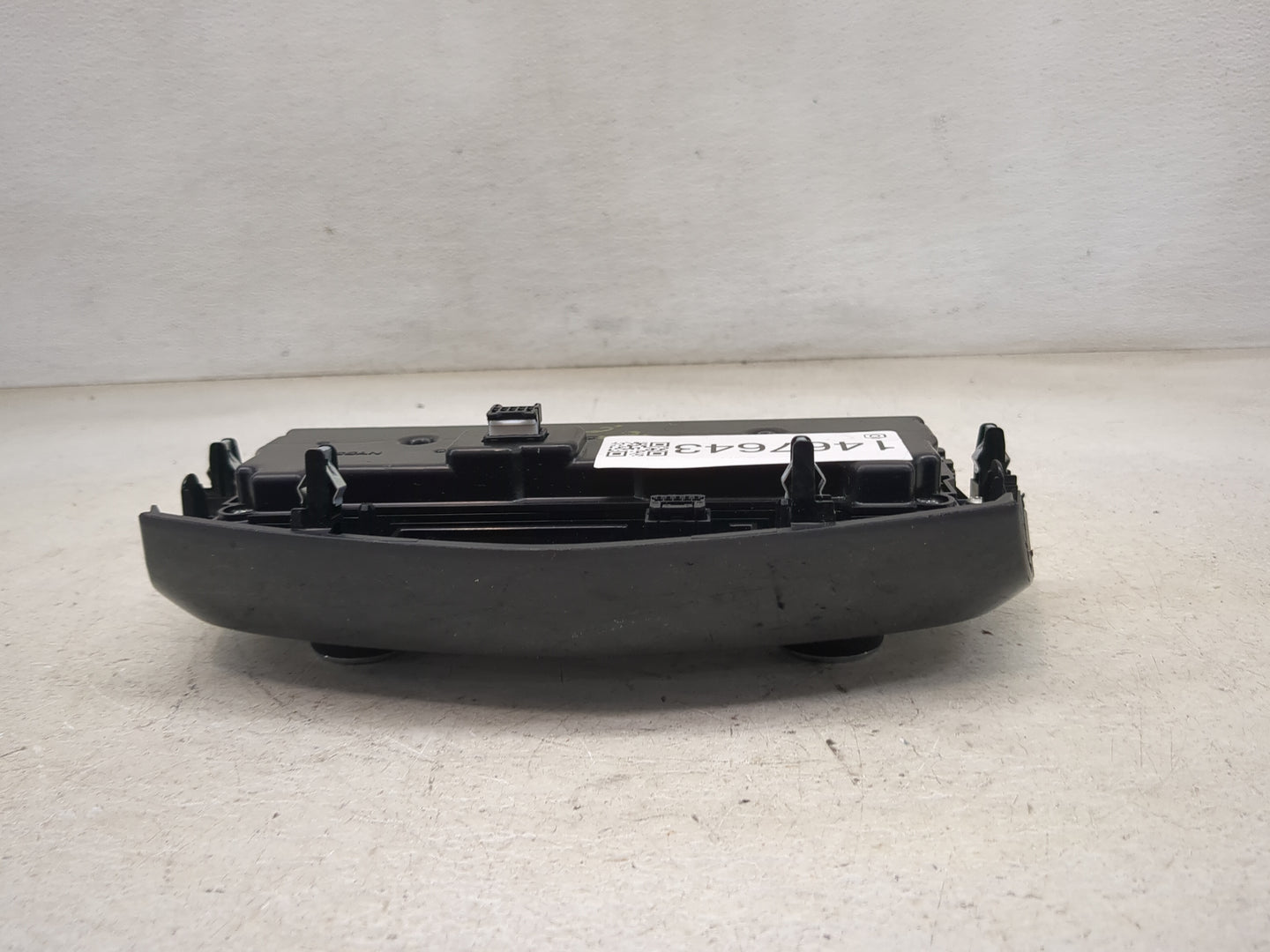 2017-2020 Nissan Rogue Climate Control Module Temperature AC/Heater Replacement Fits Fits 2017 2018 2019 2020 OEM Used Auto 