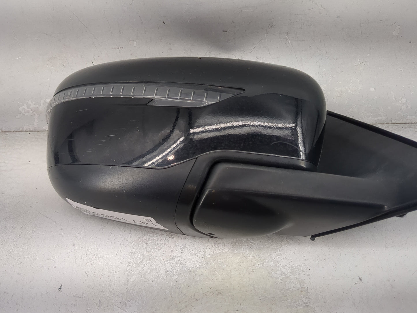 2017-2020 Nissan Rogue Passenger Side View Mirror - Right Door Mirror OEM Used - Oemusedautoparts1.com