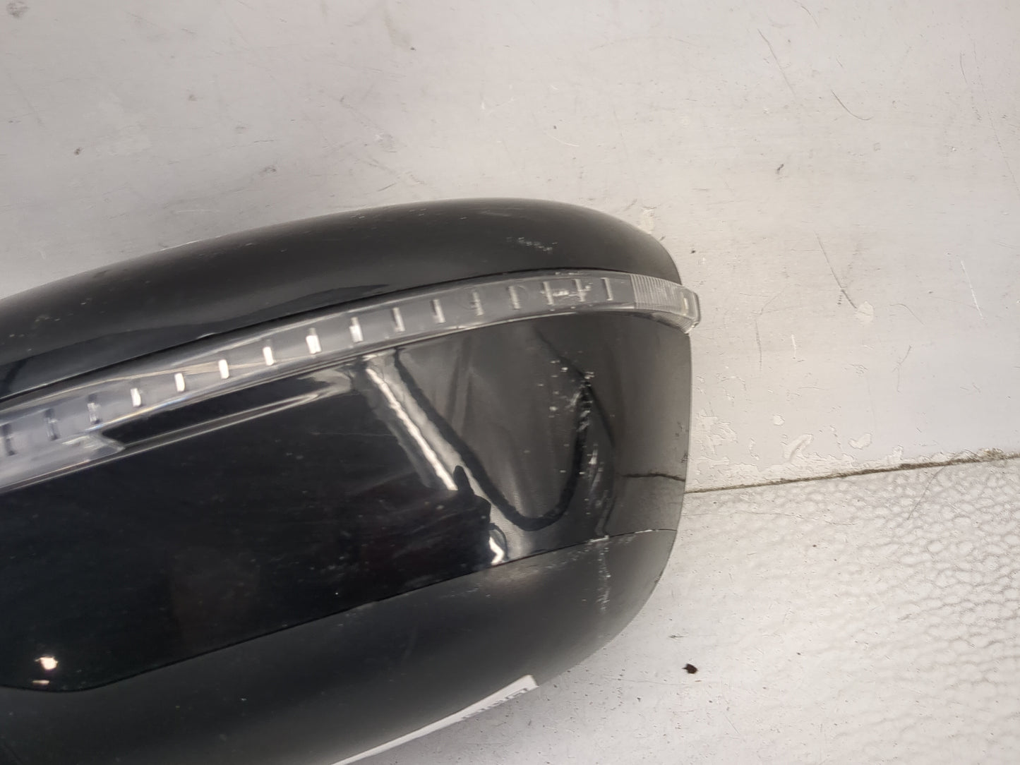 2017-2020 Nissan Rogue Driver Side View Mirror - Left Door Mirror OEM Used - Oemusedautoparts1.com