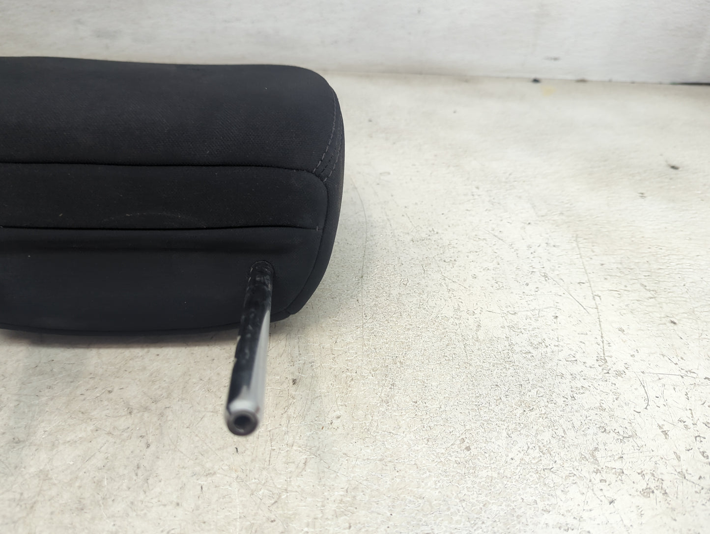 2017 Nissan Rogue Headrest Head Rest Front Driver Seat Black 1472718 - Oemusedautoparts1.com