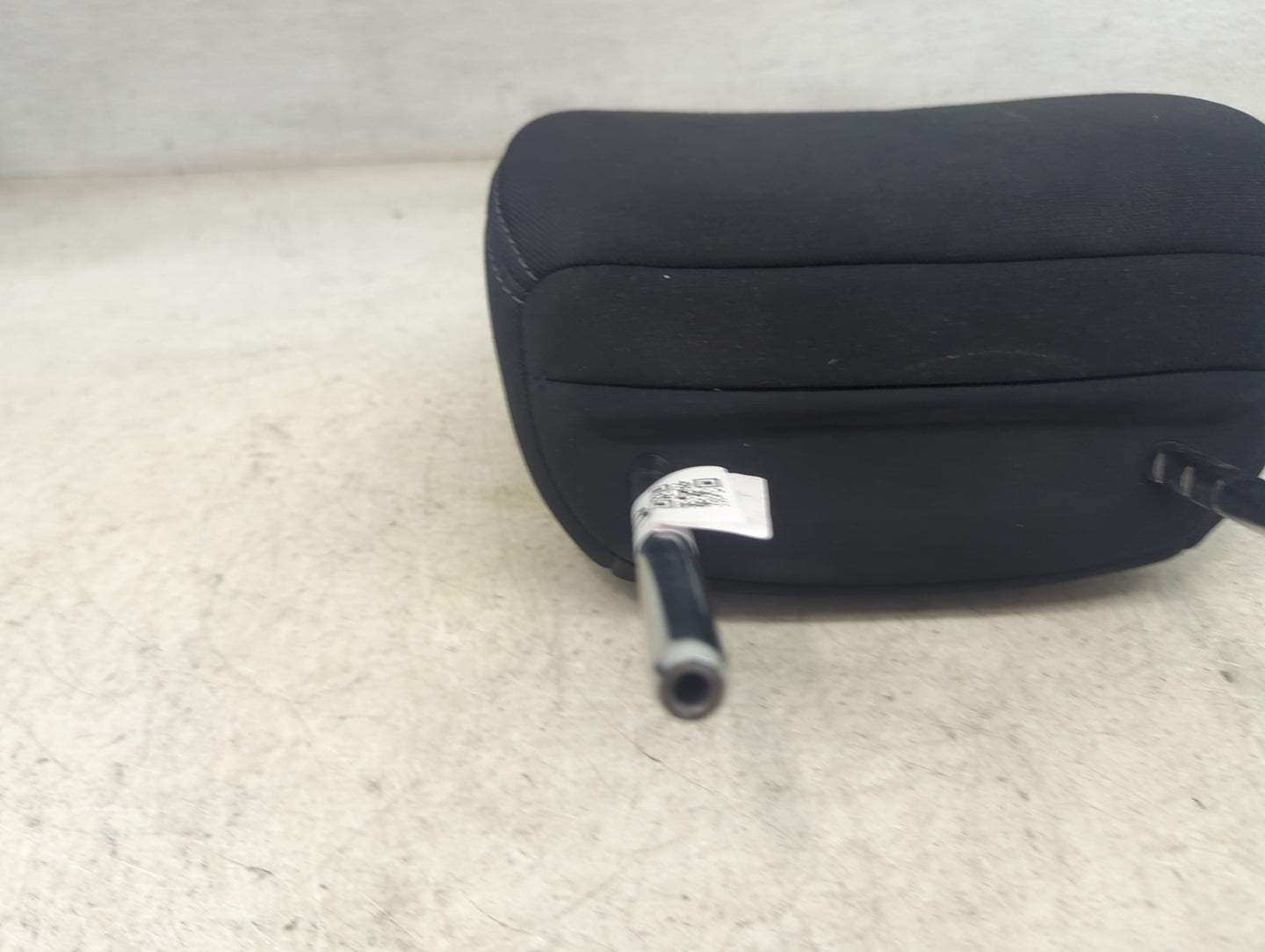2017 Nissan Rogue Headrest Head Rest Front Driver Seat Black 1472718 - Oemusedautoparts1.com