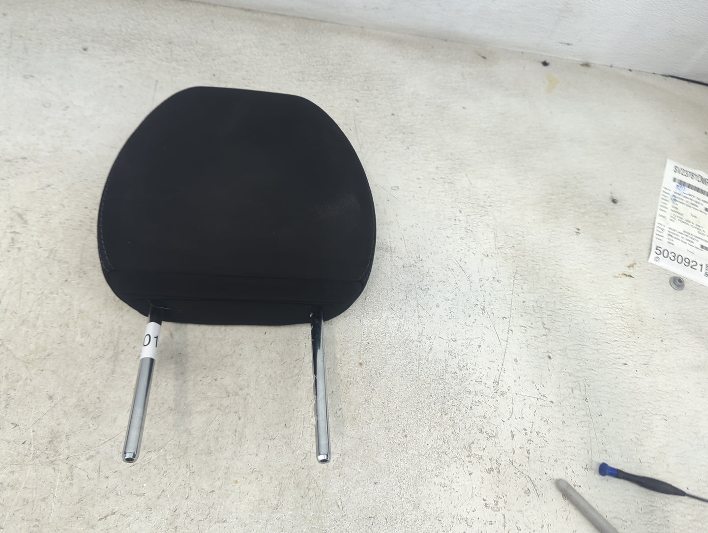 2017 Nissan Rogue Headrest Head Rest Front Driver Passenger Seat Fits OEM Used Auto Parts - Oemusedautoparts1.com