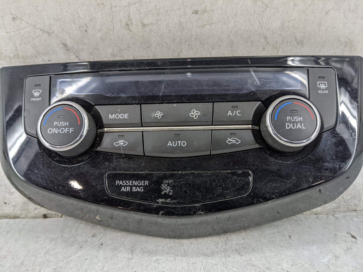 2017-2020 Nissan Rogue Climate Control Module Temperature AC/Heater Replacement P/N:27500 7FE0A T32163BA Fits OEM Used Auto 