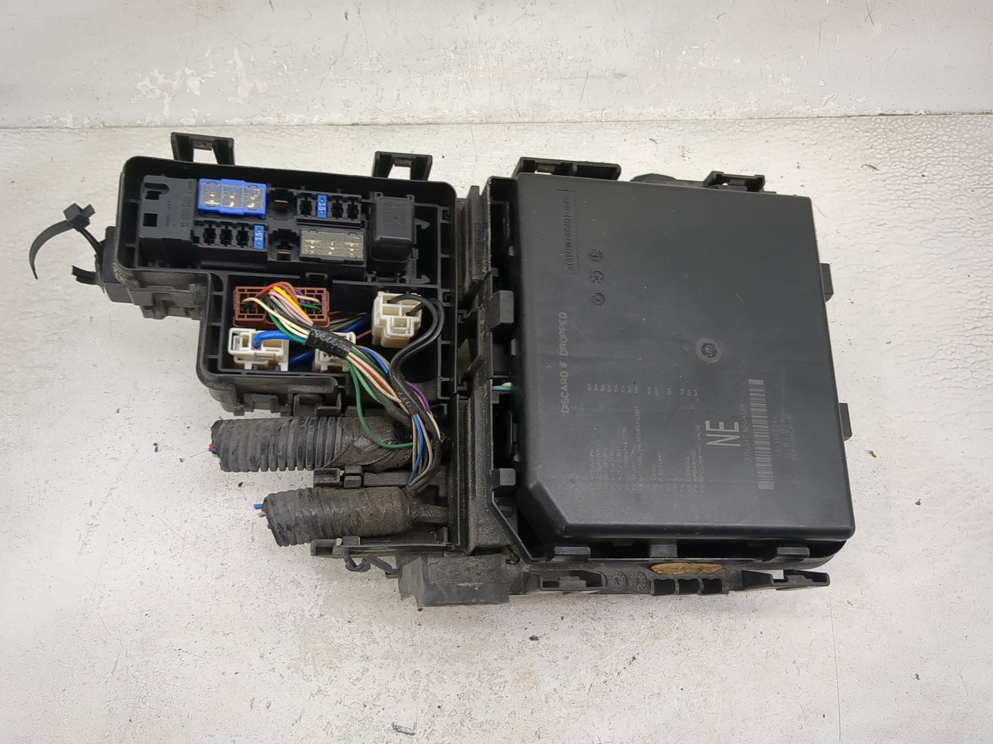 2017-2020 Nissan Rogue Fusebox Fuse Box Panel Relay Module Fits Fits 2017 2018 2019 2020 OEM Used Auto Parts - Oemusedautopa