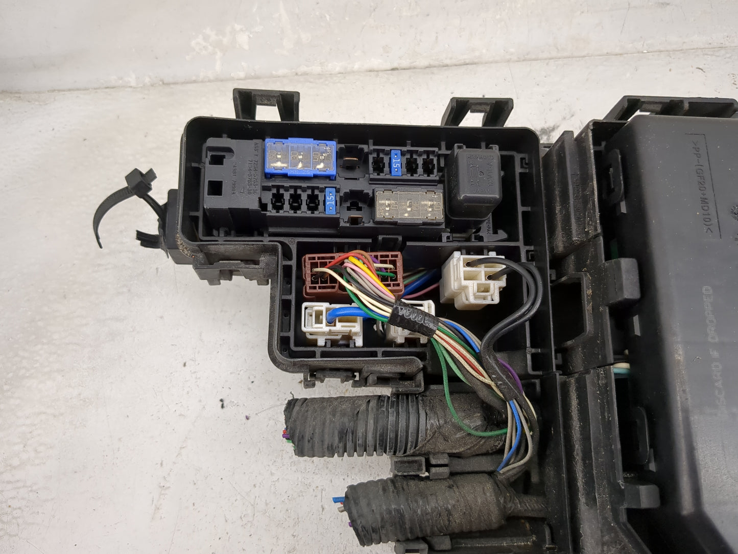 2017-2020 Nissan Rogue Fusebox Fuse Box Panel Relay Module Fits Fits 2017 2018 2019 2020 OEM Used Auto Parts - Oemusedautopa