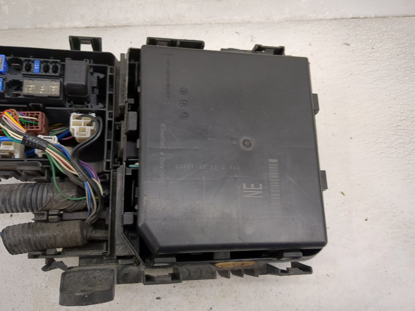 2017-2020 Nissan Rogue Fusebox Fuse Box Panel Relay Module Fits Fits 2017 2018 2019 2020 OEM Used Auto Parts - Oemusedautopa