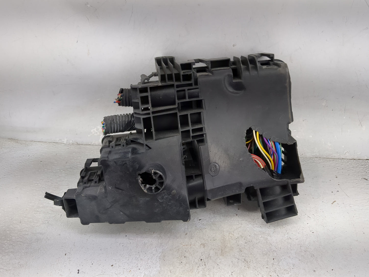 2017-2020 Nissan Rogue Fusebox Fuse Box Panel Relay Module Fits Fits 2017 2018 2019 2020 OEM Used Auto Parts - Oemusedautopa