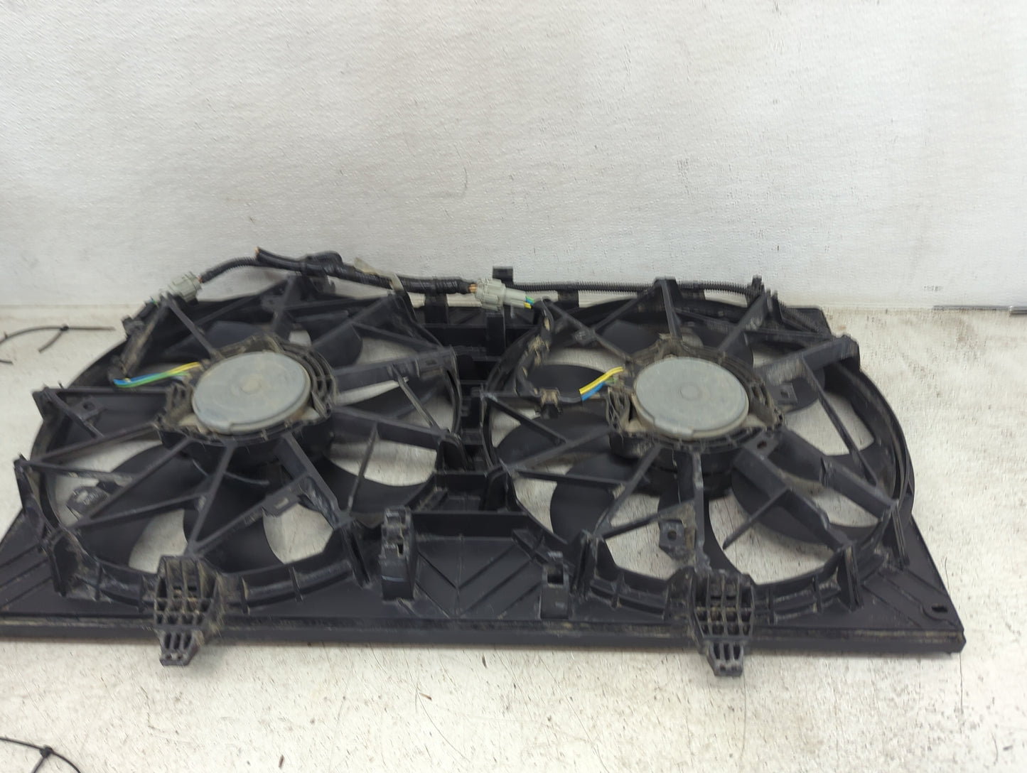 2014-2020 Nissan Rogue Electric Radiator Cooling Fan Motor Assembly Fits Fits 2014 2015 2016 2017 2018 2019 2020 OEM Used Au