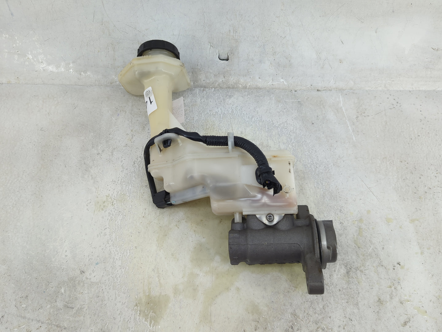 2015-2020 Nissan Rogue Brake Master Cylinder 1490580 - Oemusedautoparts1.com