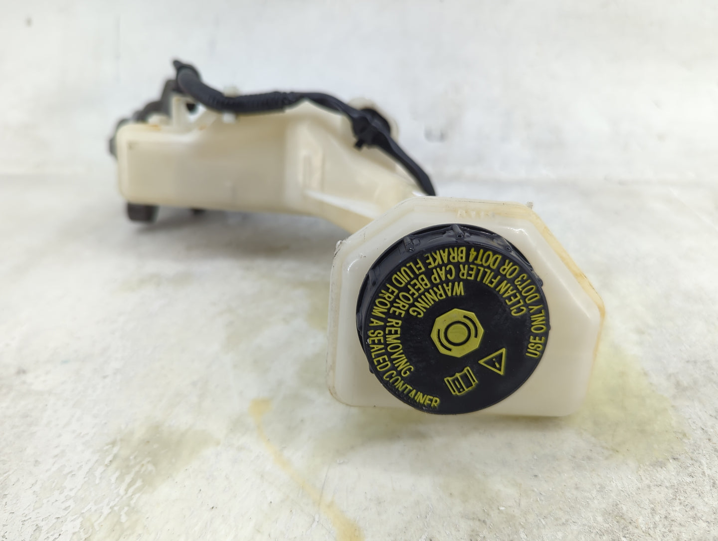 2015-2020 Nissan Rogue Brake Master Cylinder 1490580 - Oemusedautoparts1.com