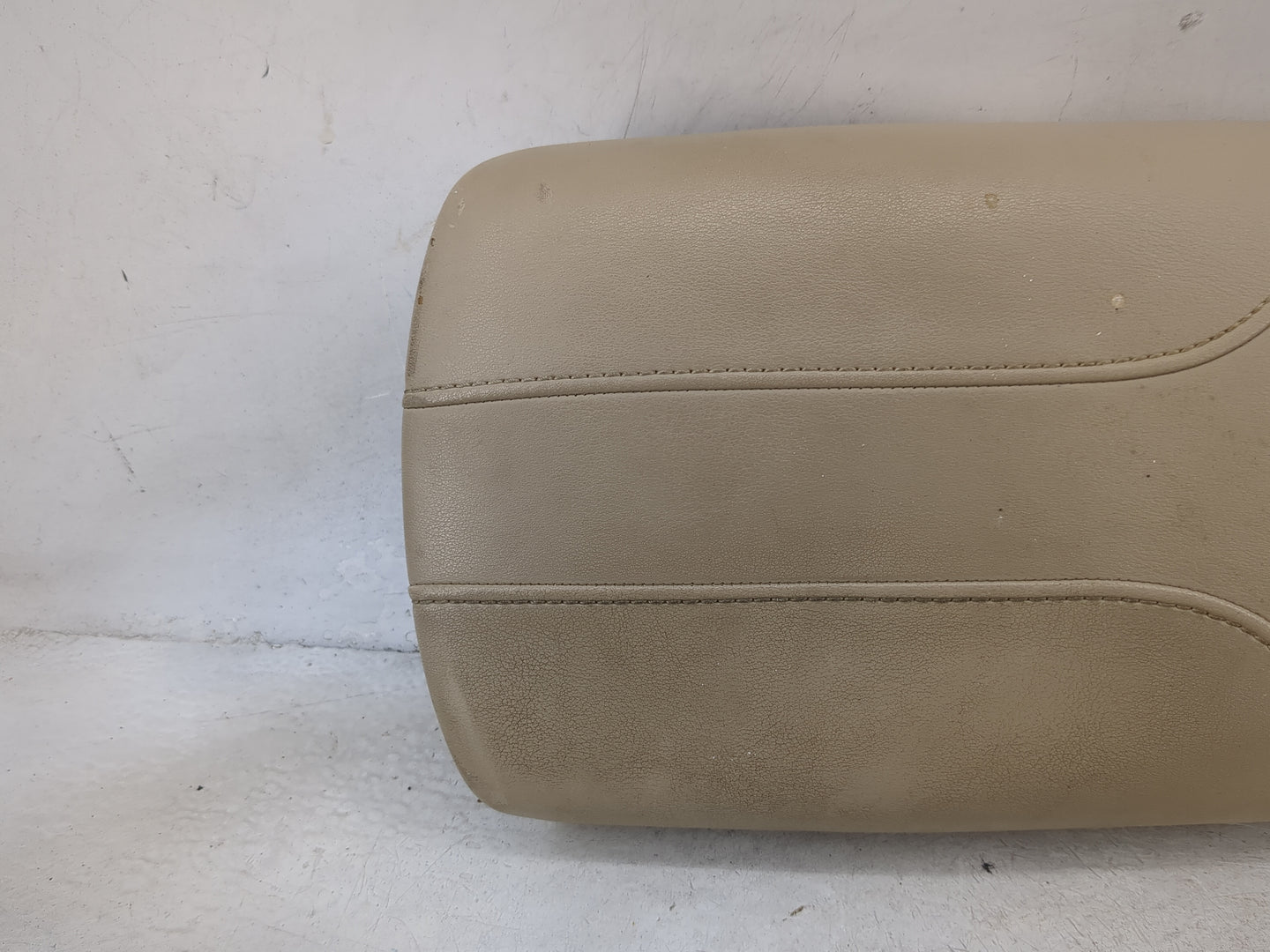 2017 Nissan Rogue Center Console Armrest Cover Lid Fits OEM Used Auto Parts - Oemusedautoparts1.com