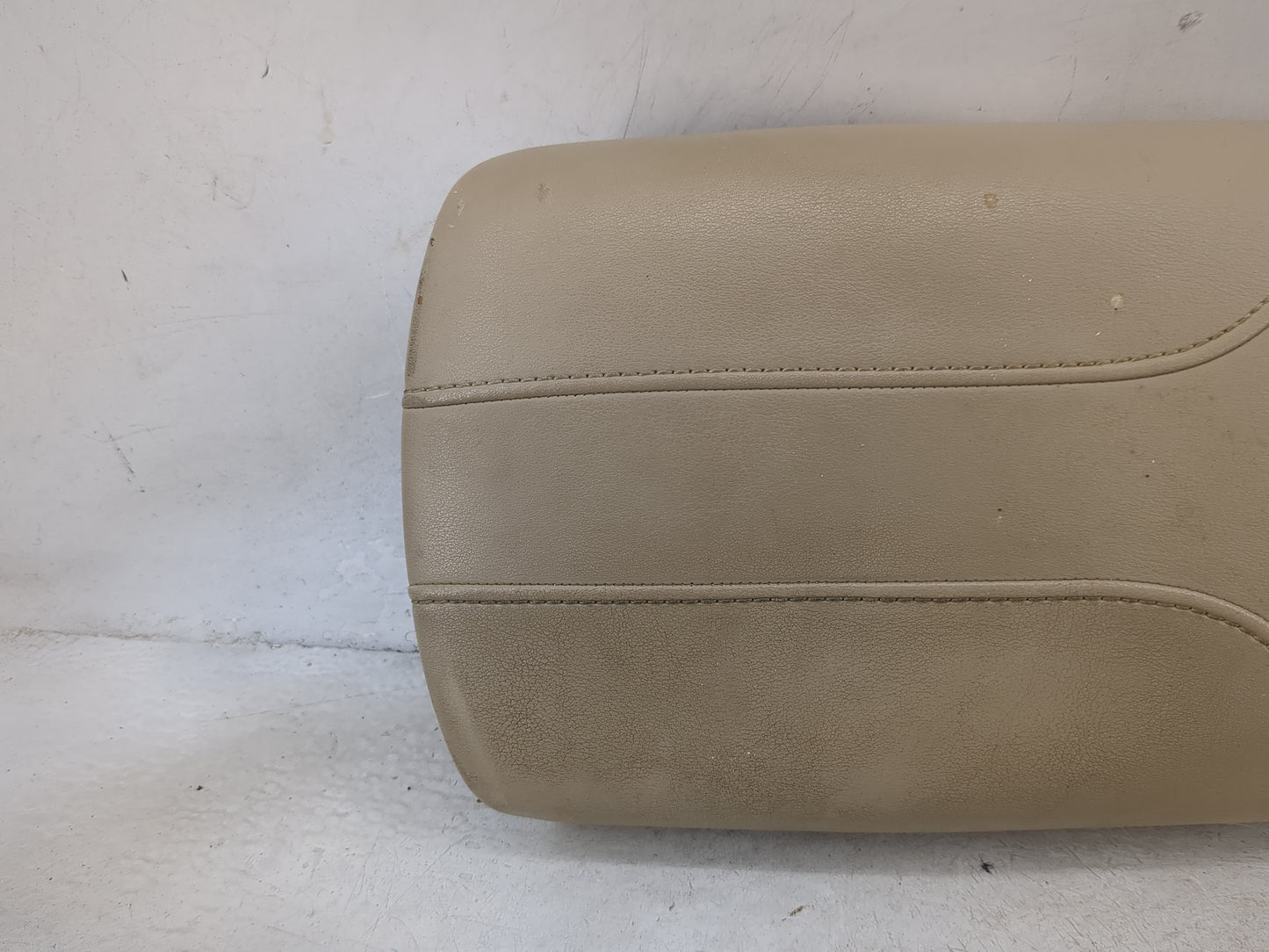 2017 Nissan Rogue Center Console Armrest Cover Lid Fits OEM Used Auto Parts - Oemusedautoparts1.com