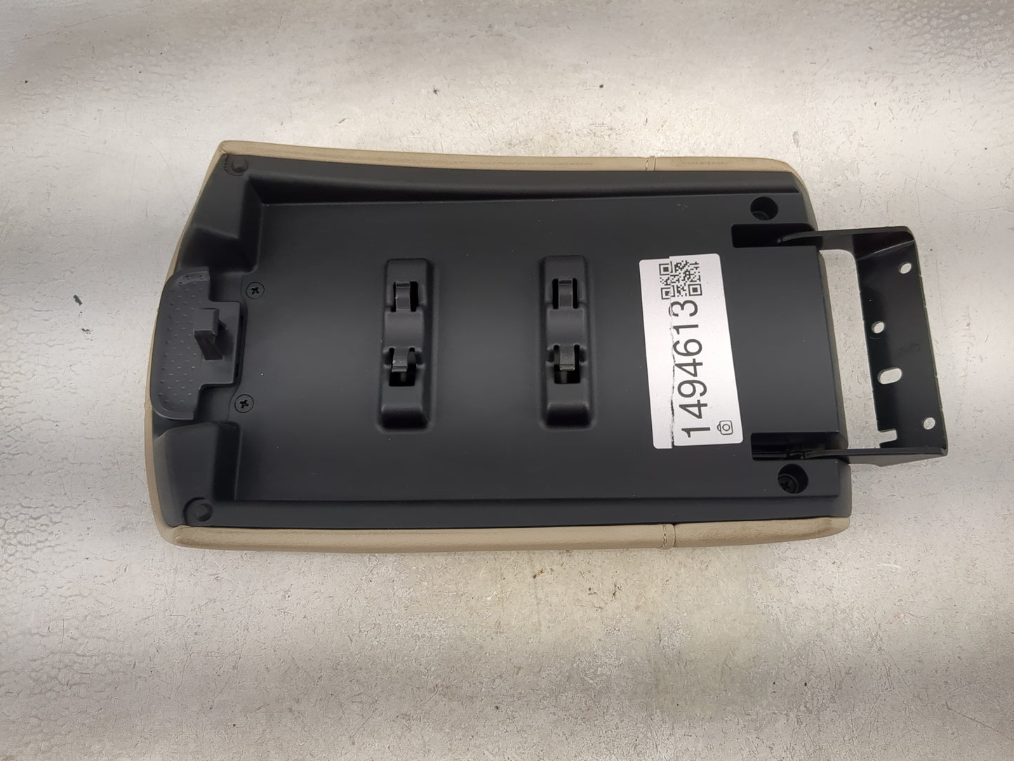 2017 Nissan Rogue Center Console Armrest Cover Lid Fits OEM Used Auto Parts - Oemusedautoparts1.com