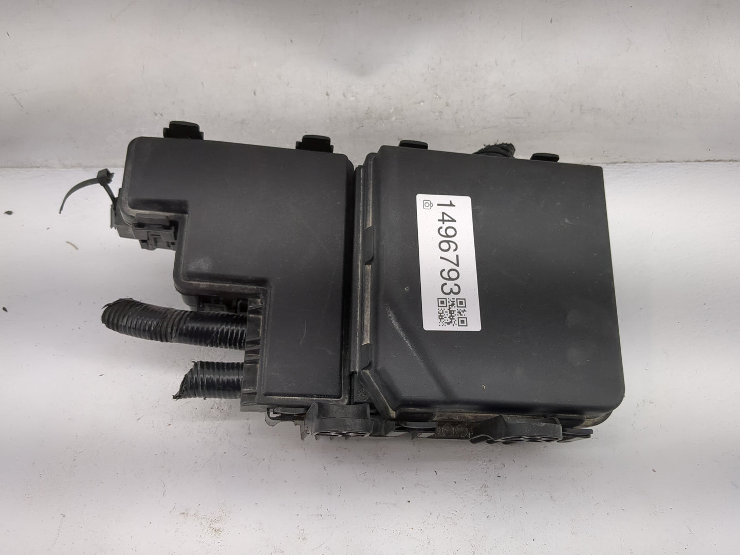 2017-2020 Nissan Rogue Fusebox Fuse Box Panel Relay Module Fits Fits 2017 2018 2019 2020 OEM Used Auto Parts - Oemusedautopa