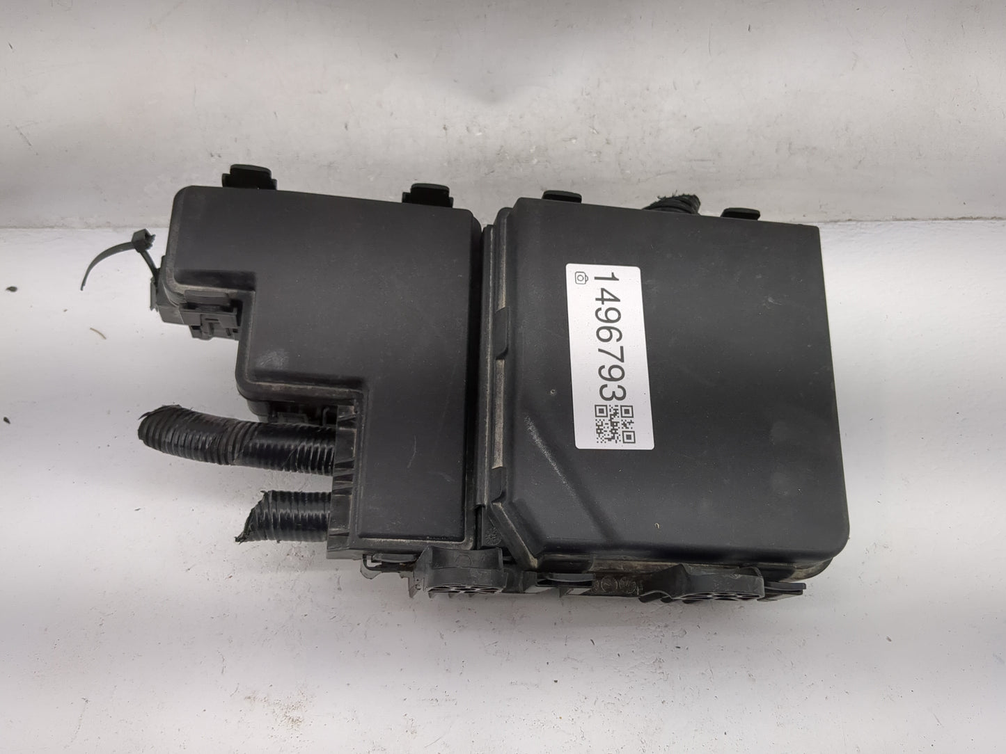 2017-2020 Nissan Rogue Fusebox Fuse Box Panel Relay Module Fits Fits 2017 2018 2019 2020 OEM Used Auto Parts - Oemusedautopa