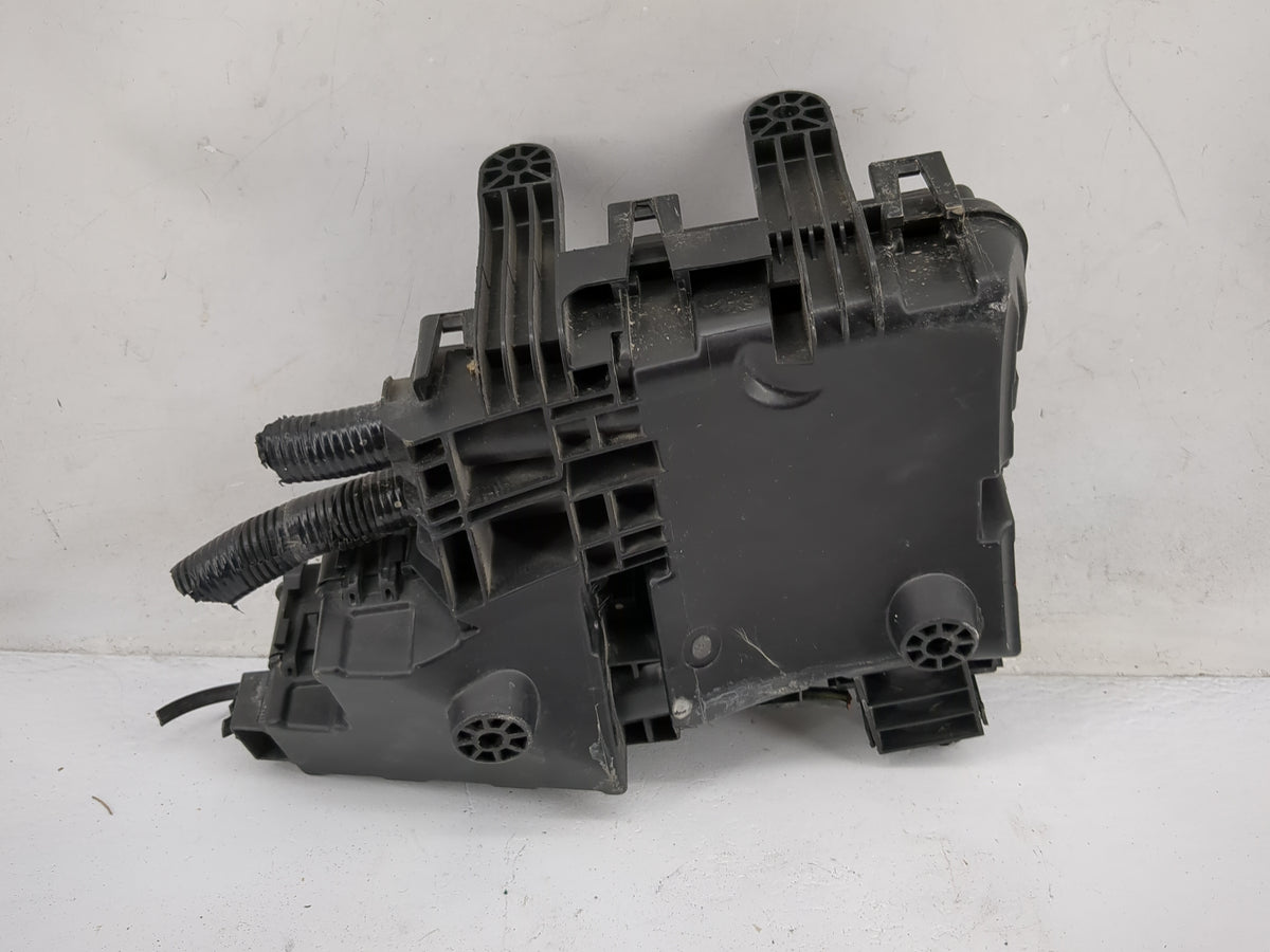 2017-2020 Nissan Rogue Fusebox Fuse Box Panel Relay Module Fits Fits 2017 2018 2019 2020 OEM Used Auto Parts - Oemusedautopa