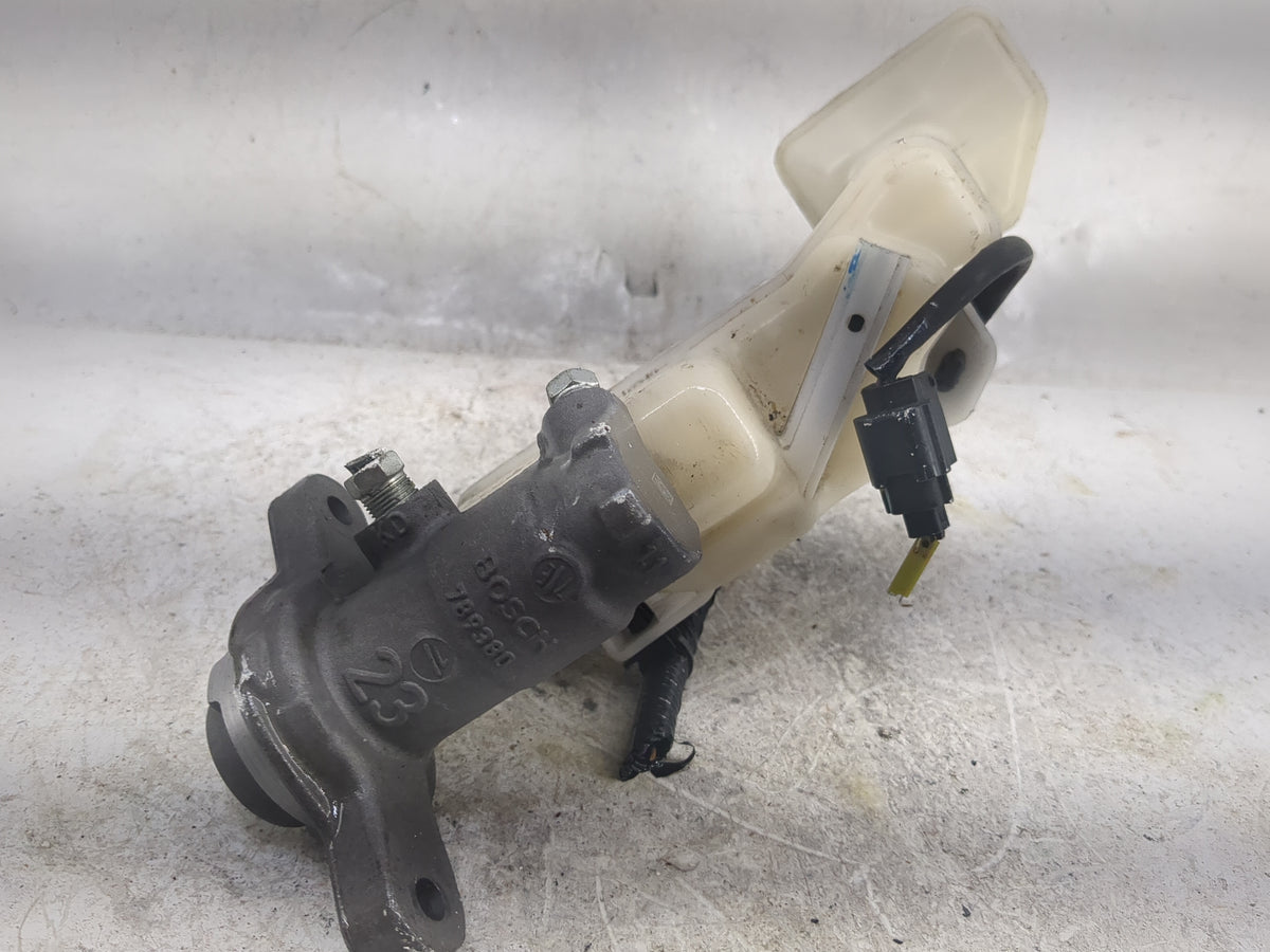 2015-2020 Nissan Rogue Brake Master Cylinder 1497014 - Oemusedautoparts1.com