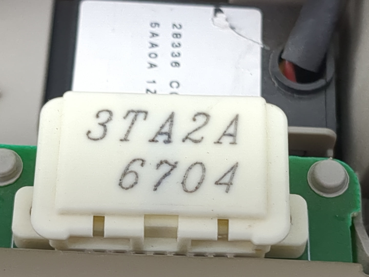 2017 Nissan Rogue Overhead Roof Console Tan - Oemusedautoparts1.com
