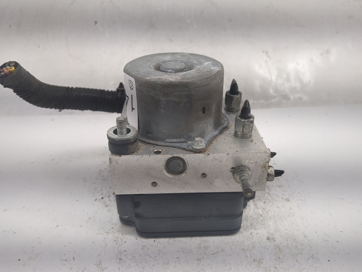 2017 Nissan Rogue ABS Pump Control Module Replacement P/N:0265257166 0265956097 Fits OEM Used Auto Parts - Oemusedautoparts1