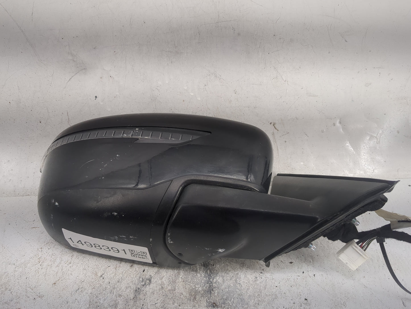 2017-2020 Nissan Rogue Passenger Side View Mirror - Right Door Mirror OEM Used - Oemusedautoparts1.com