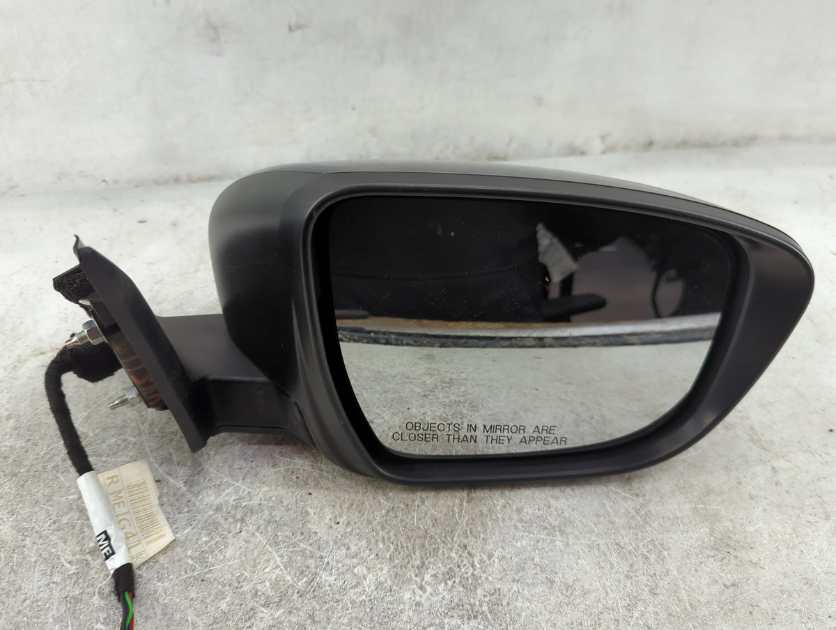 2017-2020 Nissan Rogue Passenger Side View Mirror - Right Door Mirror OEM Used - Oemusedautoparts1.com