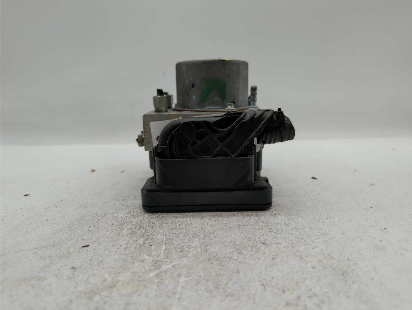 2017 Nissan Rogue ABS Pump Control Module Replacement Fits OEM Used Auto Parts - Oemusedautoparts1.com
