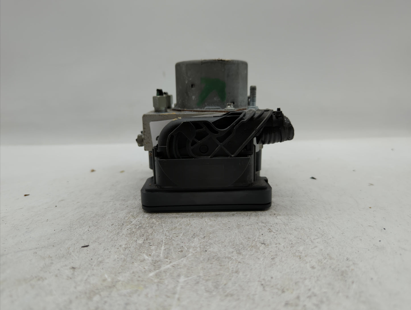2017 Nissan Rogue ABS Pump Control Module Replacement Fits OEM Used Auto Parts - Oemusedautoparts1.com