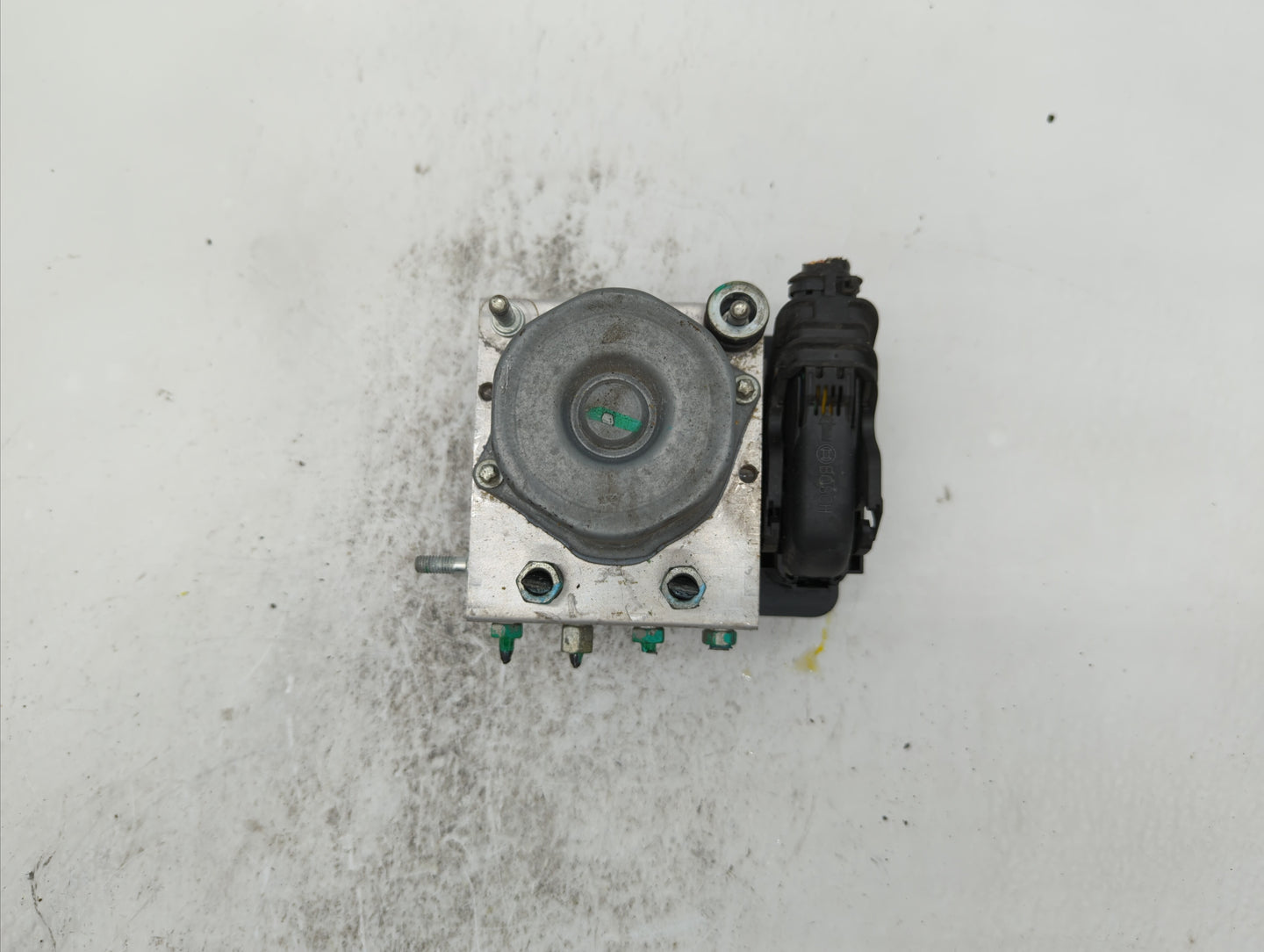 2017 Nissan Rogue ABS Pump Control Module Replacement P/N:47660 5HK3A Fits OEM Used Auto Parts - Oemusedautoparts1.com