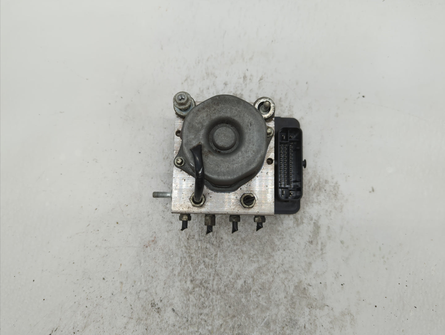 2017 Nissan Rogue ABS Pump Control Module Replacement P/N:47660 6FM7A 47660 6FL1A Fits OEM Used Auto Parts - Oemusedautopart