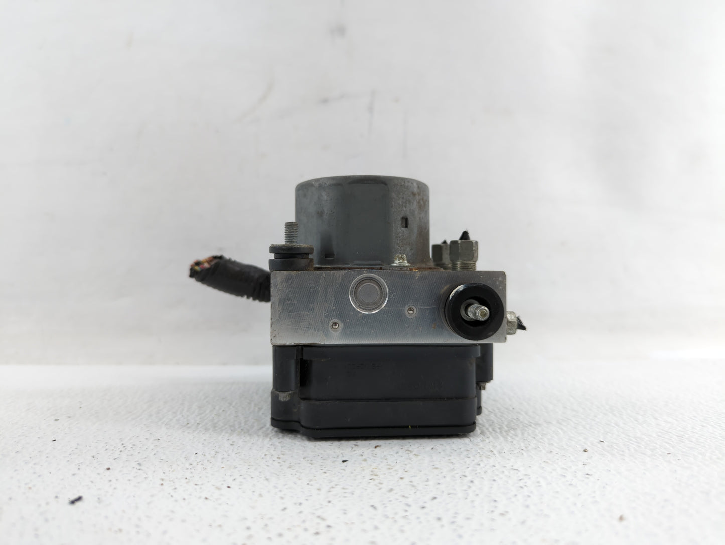 2017 Nissan Rogue ABS Pump Control Module Replacement P/N:47660 6FM7A 47660 6FL1A Fits OEM Used Auto Parts - Oemusedautopart