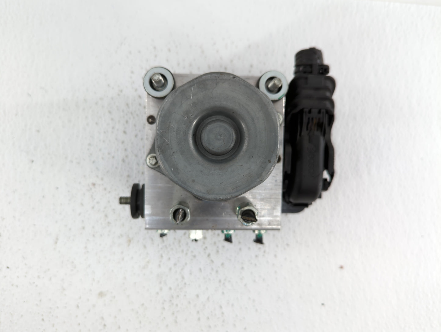 2017 Nissan Rogue ABS Pump Control Module Replacement P/N:47660 5HL2A Fits OEM Used Auto Parts - Oemusedautoparts1.com