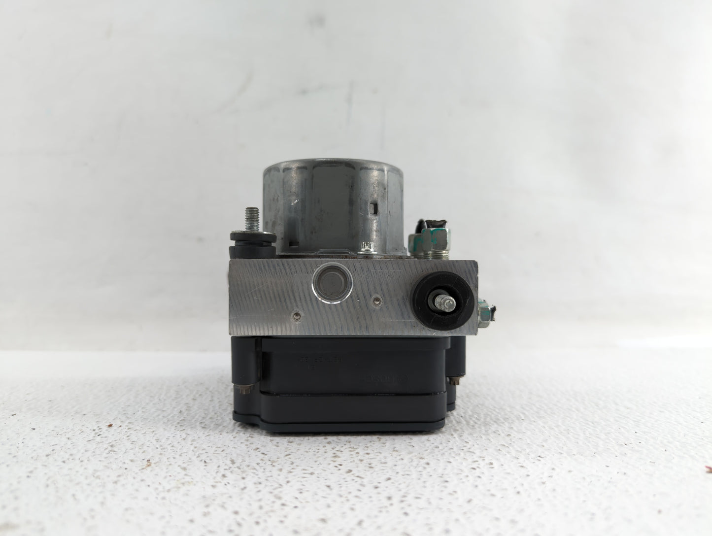 2017 Nissan Rogue ABS Pump Control Module Replacement P/N:47660 5HL2A Fits OEM Used Auto Parts - Oemusedautoparts1.com
