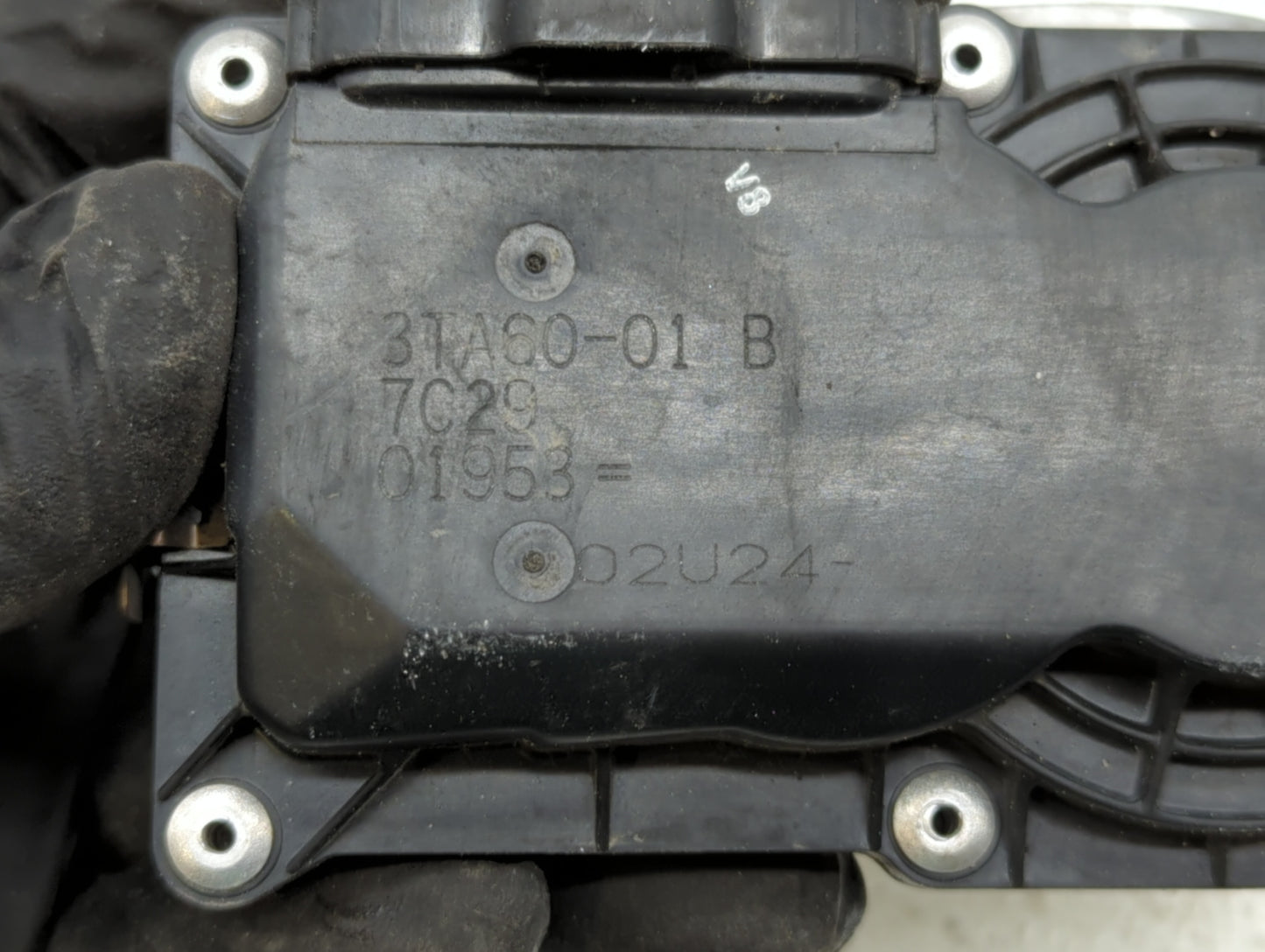 2014-2019 Nissan Rogue Throttle Body P/N:3TA60-01 C 3TA60-01 B, 3TA60-01 A Fits Fits 2013 2014 2015 2016 2017 2018 2019 OEM 