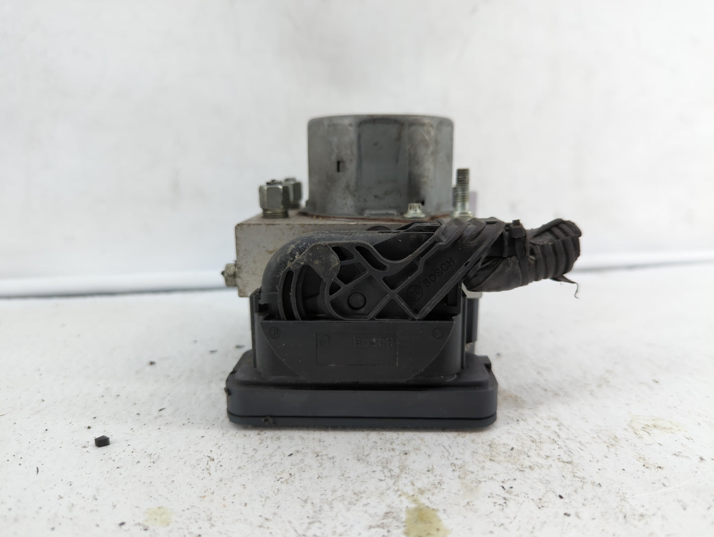 2017 Nissan Rogue ABS Pump Control Module Replacement P/N:47660 6FL0A Fits OEM Used Auto Parts - Oemusedautoparts1.com