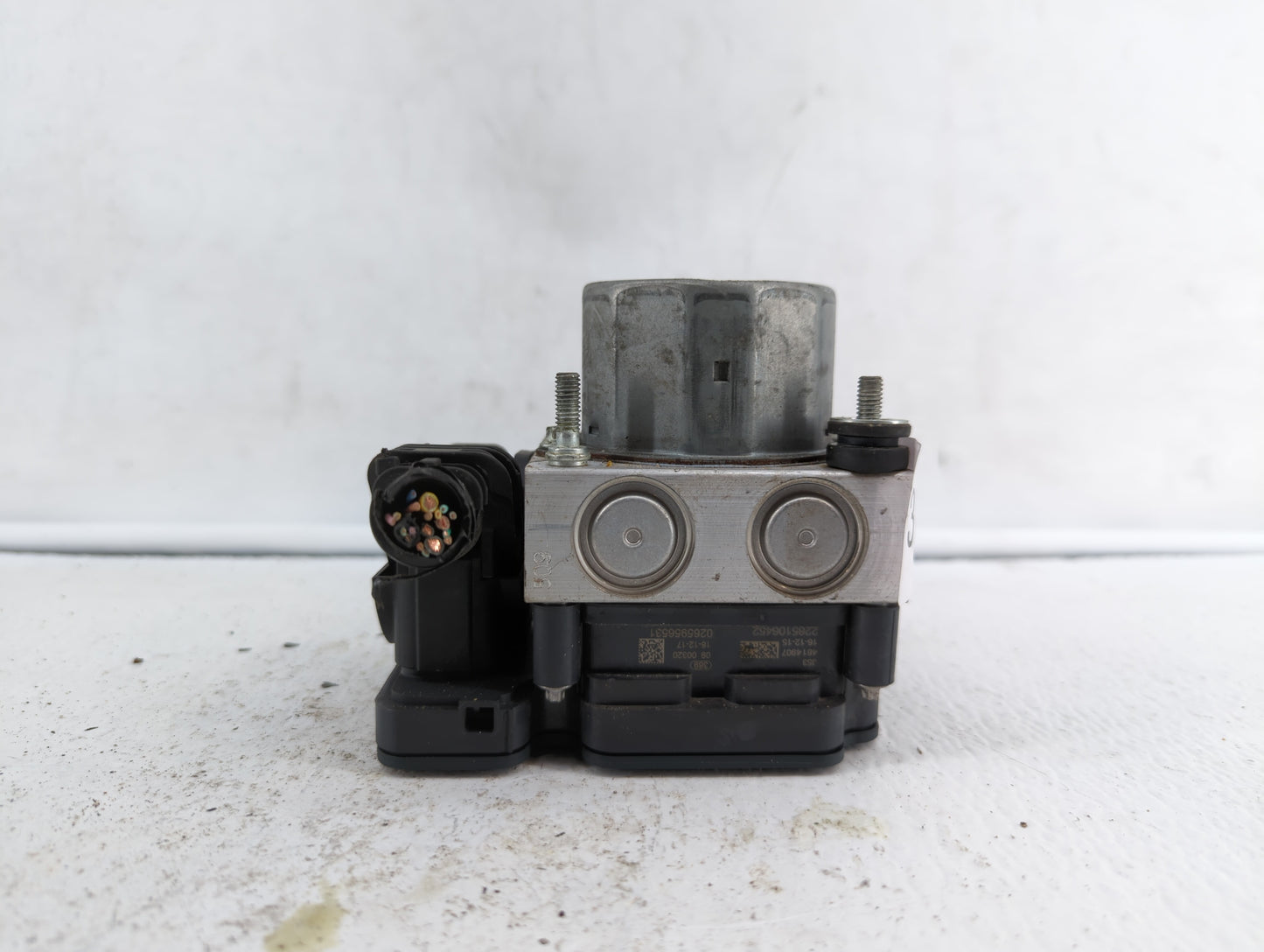 2017 Nissan Rogue ABS Pump Control Module Replacement P/N:47660 6FL0A Fits OEM Used Auto Parts - Oemusedautoparts1.com
