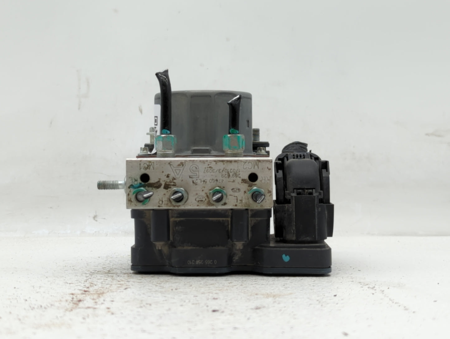 2017 Nissan Rogue ABS Pump Control Module Replacement P/N:47660 5HL2A Fits OEM Used Auto Parts - Oemusedautoparts1.com