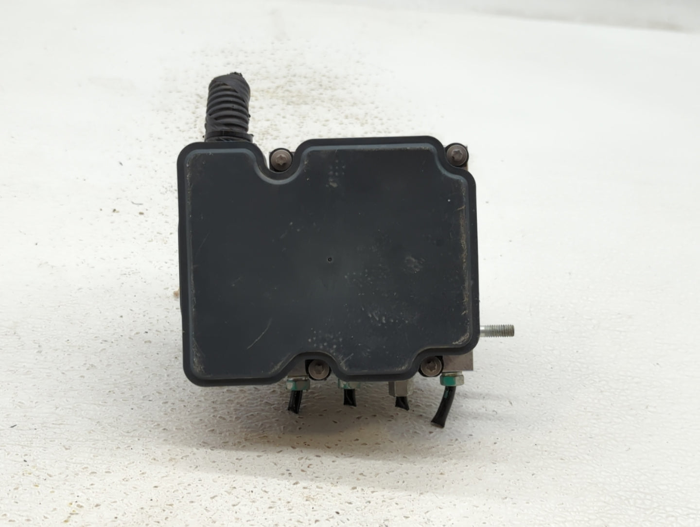 2017 Nissan Rogue ABS Pump Control Module Replacement P/N:47660 5HL2A Fits OEM Used Auto Parts - Oemusedautoparts1.com