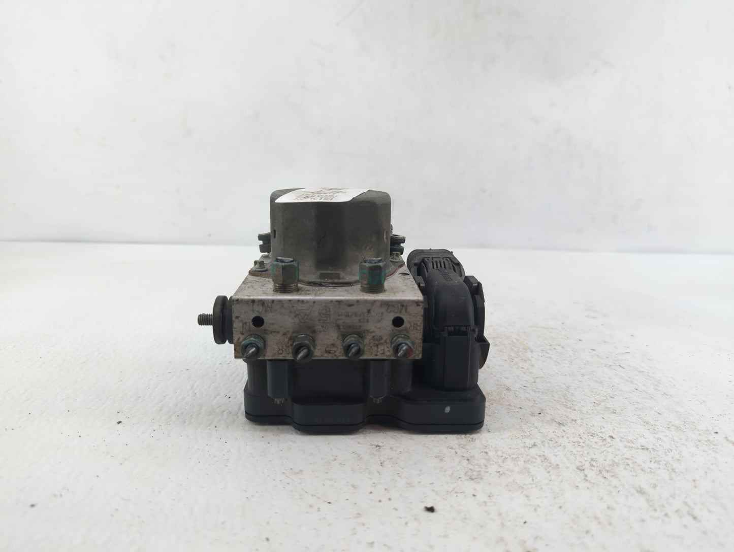 2017 Nissan Rogue ABS Pump Control Module Replacement P/N:47660 5HL2A Fits OEM Used Auto Parts - Oemusedautoparts1.com