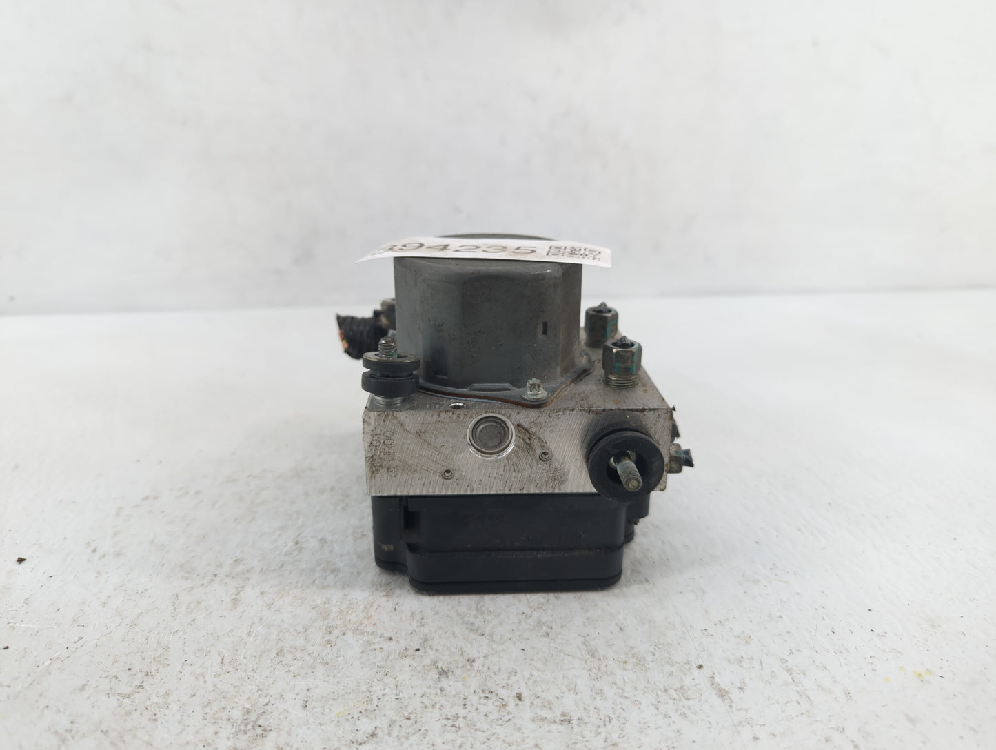 2017 Nissan Rogue ABS Pump Control Module Replacement P/N:47660 5HL2A Fits OEM Used Auto Parts - Oemusedautoparts1.com