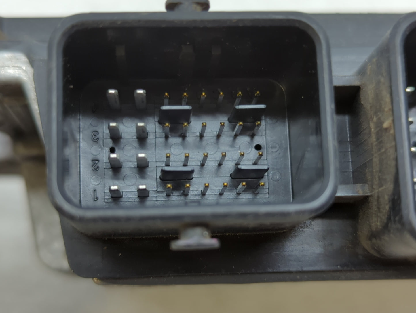 2017 Nissan Rogue PCM Engine Control Computer ECU ECM PCU OEM P/N:NEC013-034 Fits OEM Used Auto Parts - Oemusedautoparts1.co