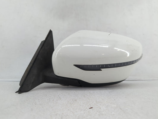 2017-2020 Nissan Rogue Driver Side View Mirror - Left Door Mirror OEM Used - Oemusedautoparts1.com