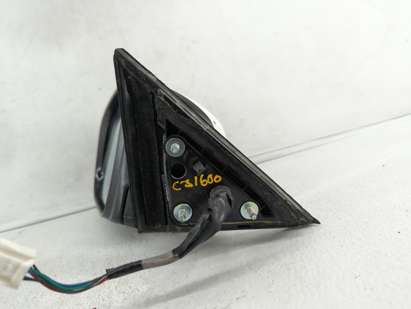 2017-2020 Nissan Rogue Driver Side View Mirror - Left Door Mirror OEM Used - Oemusedautoparts1.com