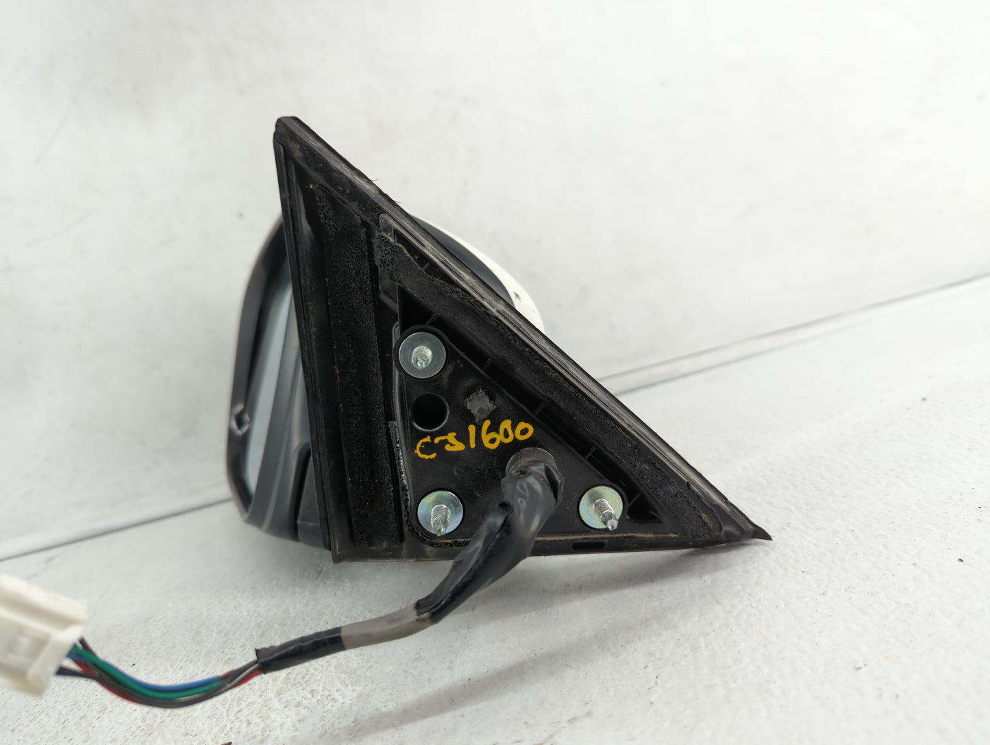 2017-2020 Nissan Rogue Driver Side View Mirror - Left Door Mirror OEM Used - Oemusedautoparts1.com