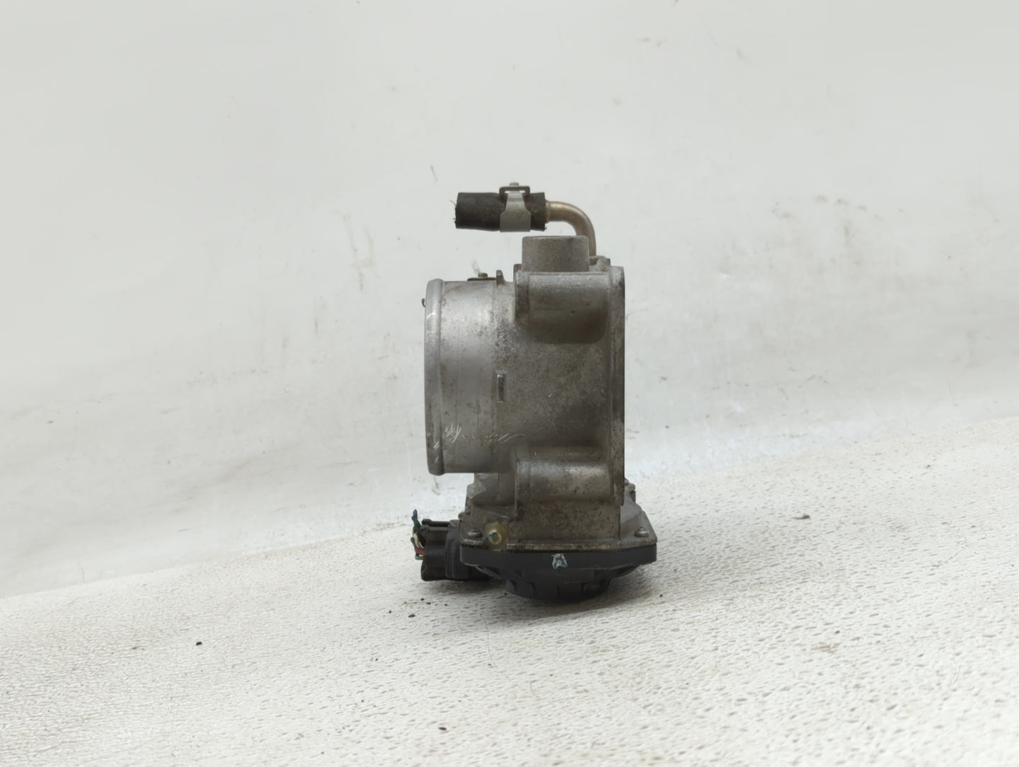 2014-2019 Nissan Rogue Throttle Body P/N:3TA60-01 C 3TA60-01 B, 3TA60-01 A Fits Fits 2013 2014 2015 2016 2017 2018 2019 OEM 