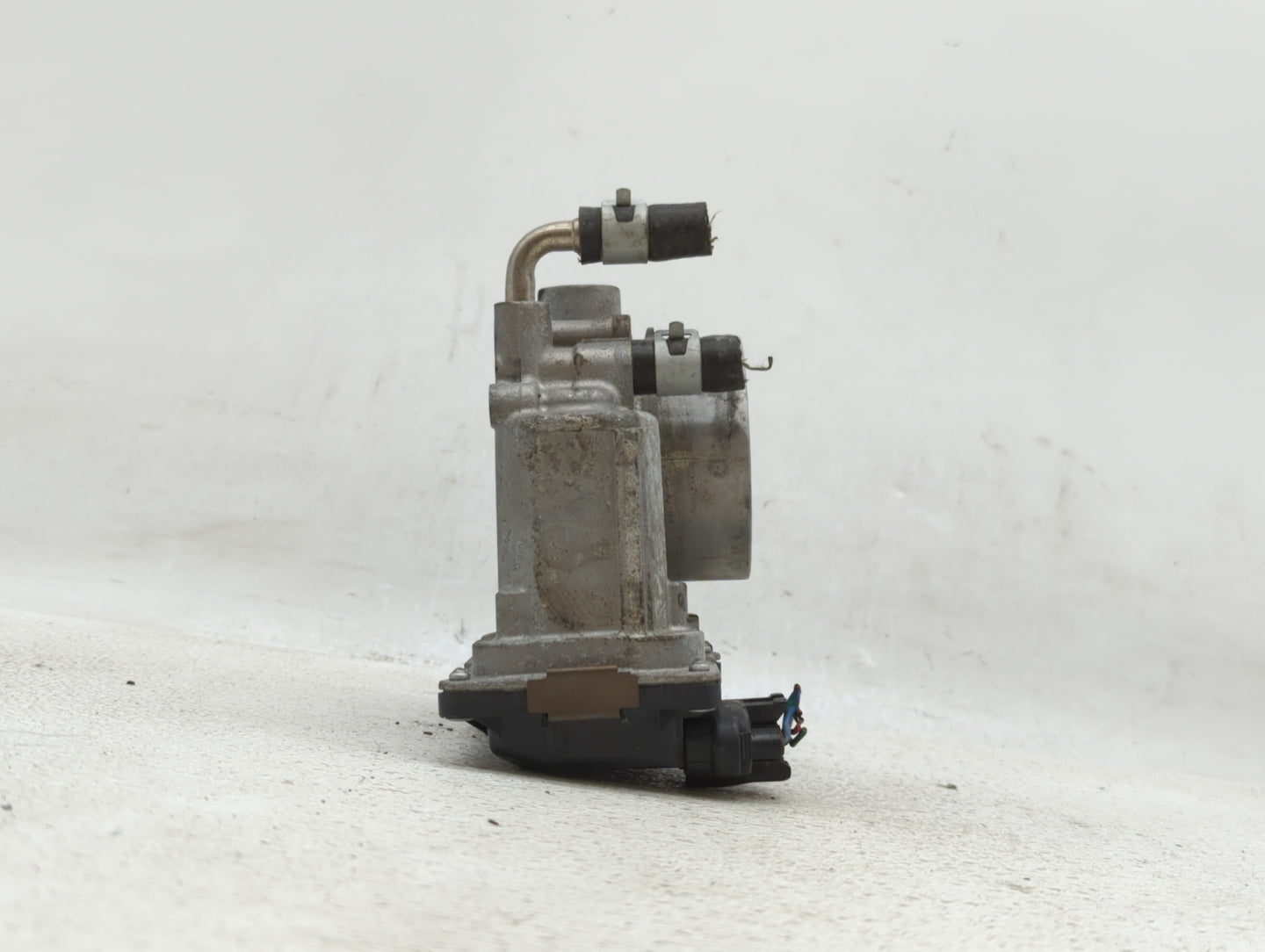2014-2019 Nissan Rogue Throttle Body P/N:3TA60-01 C 3TA60-01 B, 3TA60-01 A Fits Fits 2013 2014 2015 2016 2017 2018 2019 OEM 
