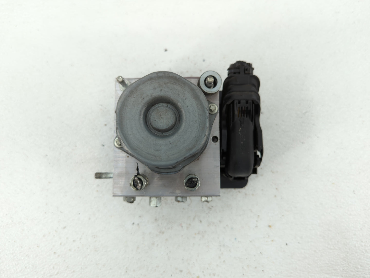 2017 Nissan Rogue ABS Pump Control Module Replacement P/N:47660 6FM7A 47660 6FL1A Fits OEM Used Auto Parts - Oemusedautopart