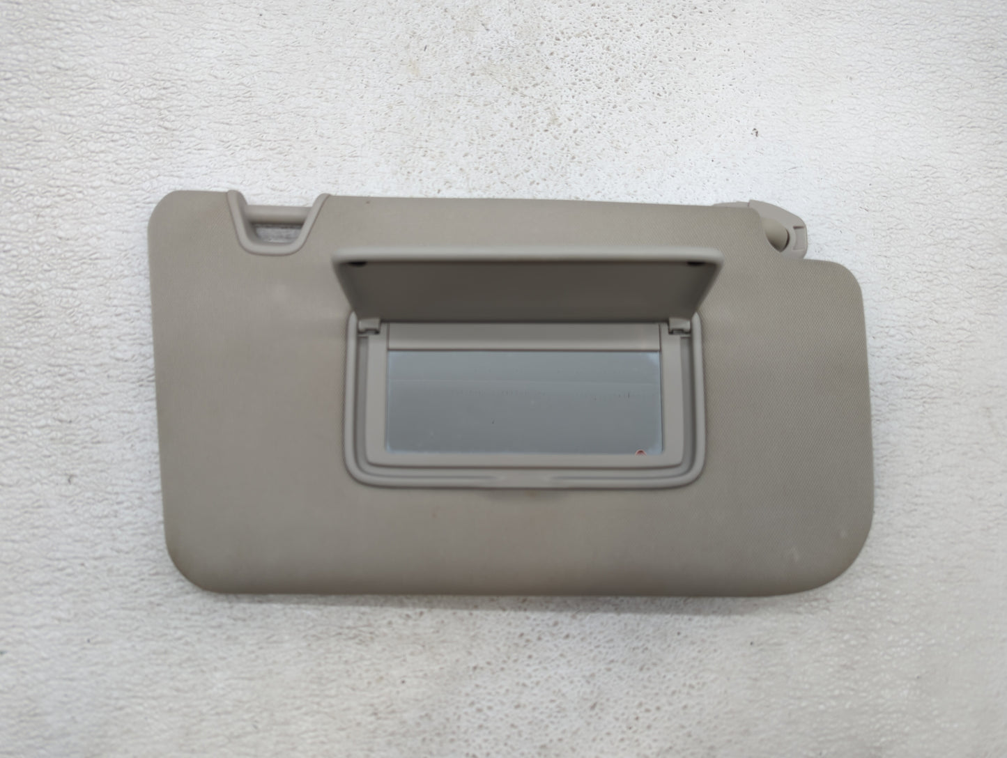 2017 Nissan Rogue Sun Visor Shade Replacement Passenger Right Mirror Fits OEM Used Auto Parts - Oemusedautoparts1.com